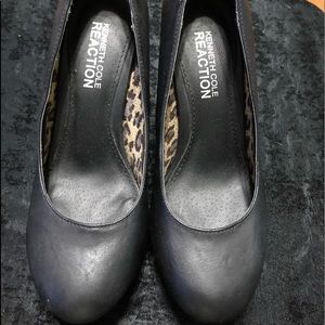 Kenneth Cole Reaction heels size 6M